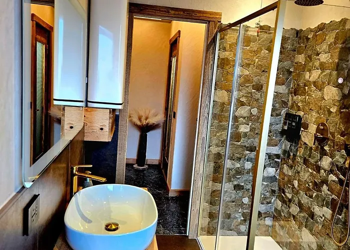 Du Centre * אאוסטה